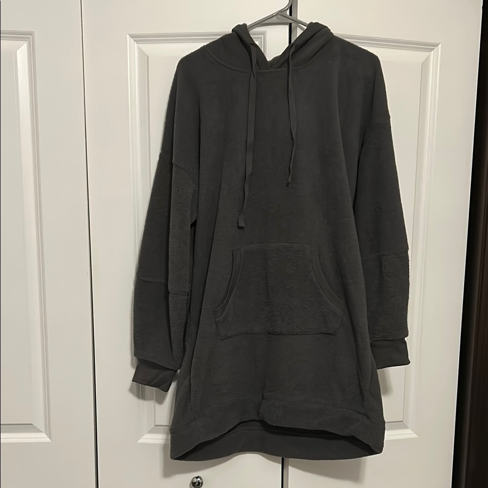 Oversized Long Sweatshirt